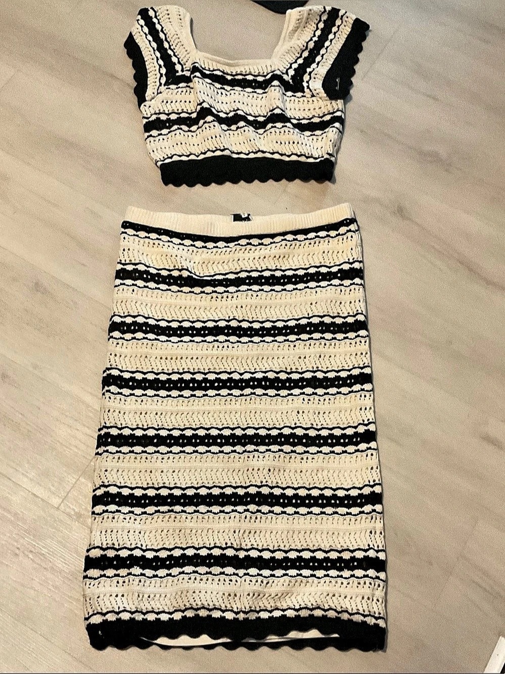 Freshman 1996Striped Knit Shirt & Skirt Set in Cream & Black Size XL